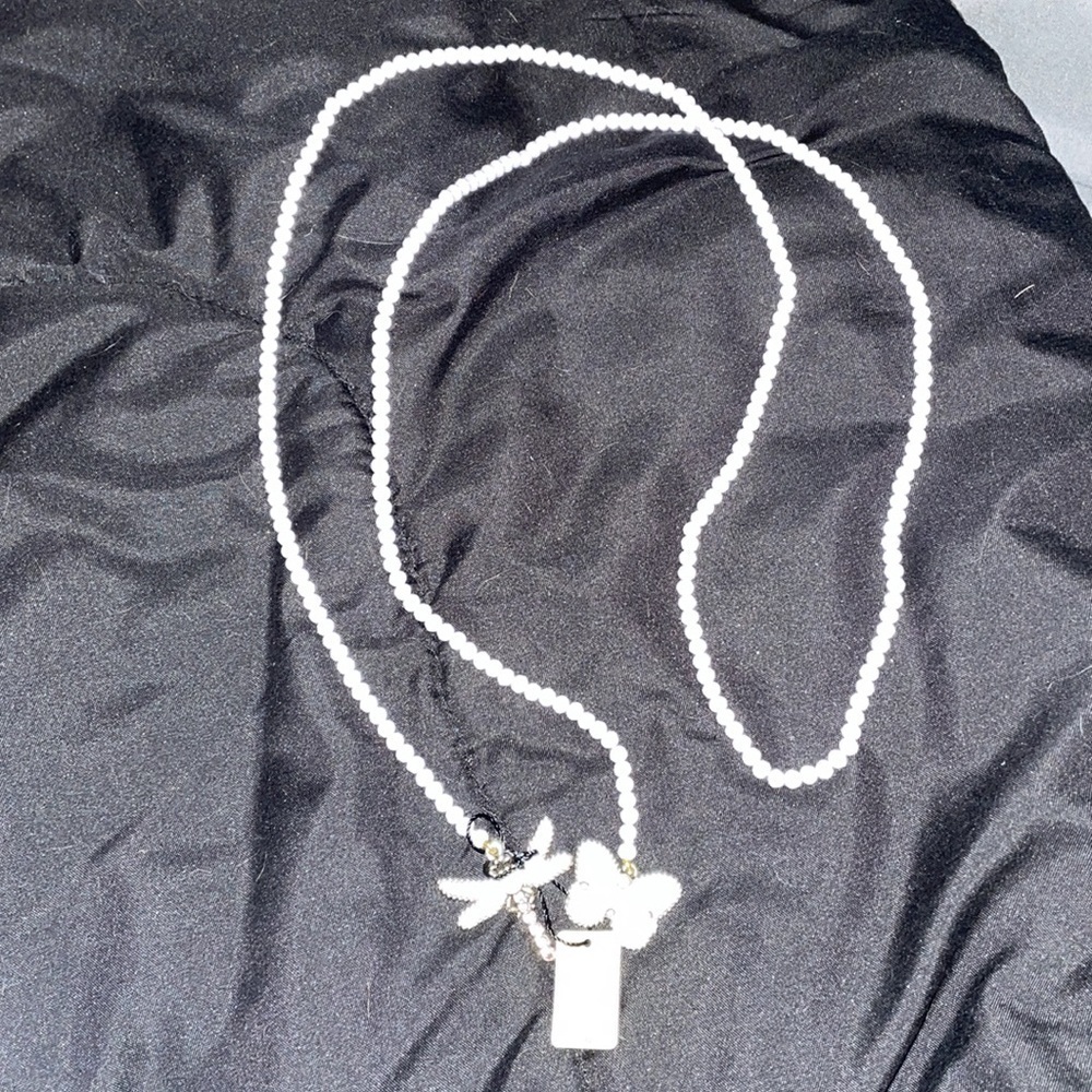 Pink rope necklace w/butterfly & dragonfly pendants by Heidi Daus - Picture 4 of 8